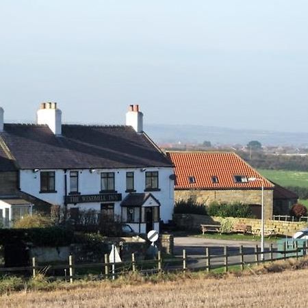 The Windmill Inn - Whitby Stainsacre Esterno foto
