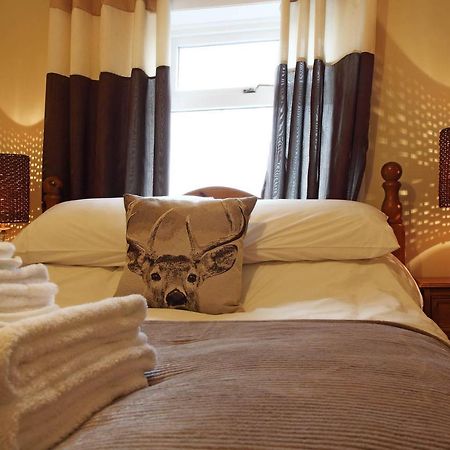 The Windmill Inn - Whitby Stainsacre Esterno foto