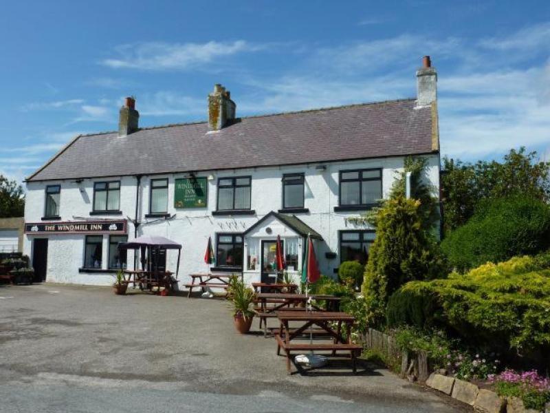 The Windmill Inn - Whitby Stainsacre Esterno foto