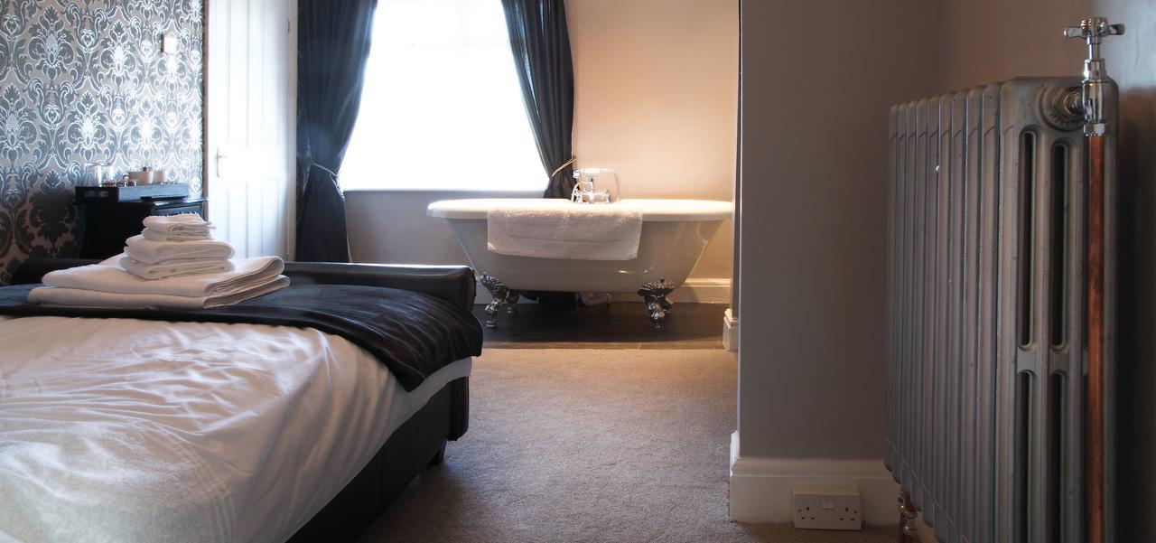 The Windmill Inn - Whitby Stainsacre Esterno foto